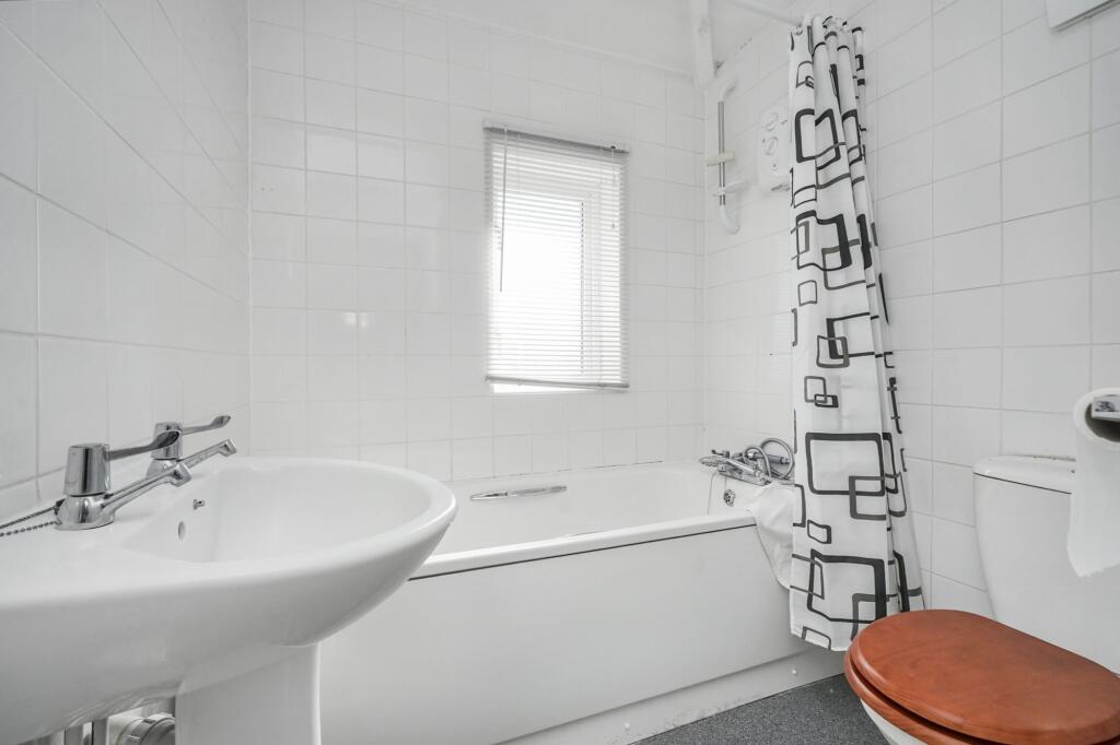 10 Drift Way, Colnbrook, Slough SL3 0LQ