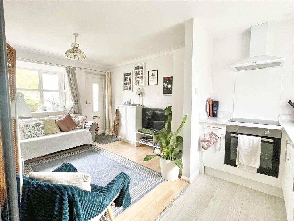 kitchen:liv.jpg