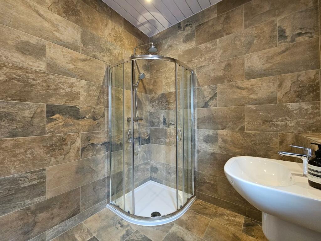 Bedroom 1 En-Suite