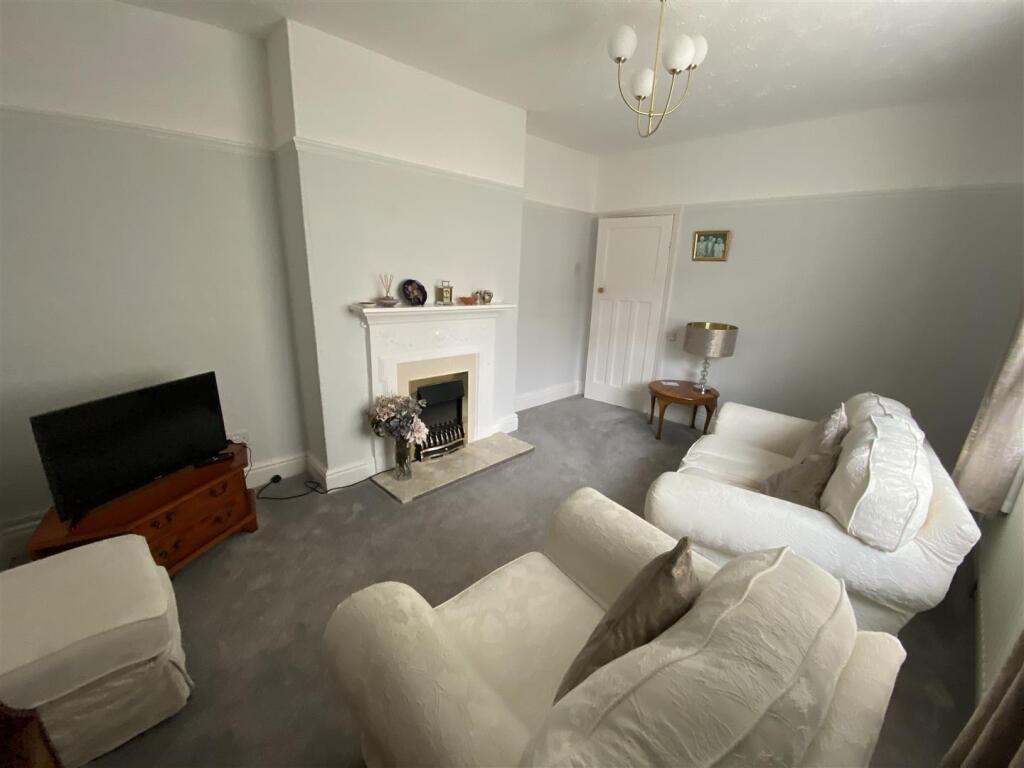 Lounge: