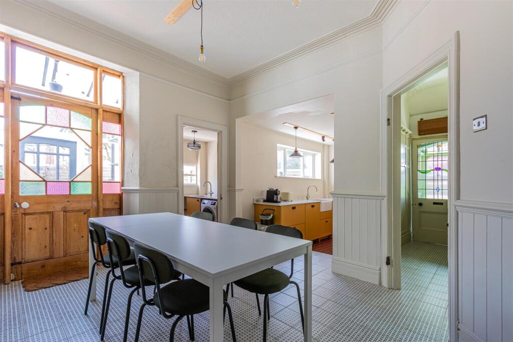 Waterloo Road 2-13.jpg