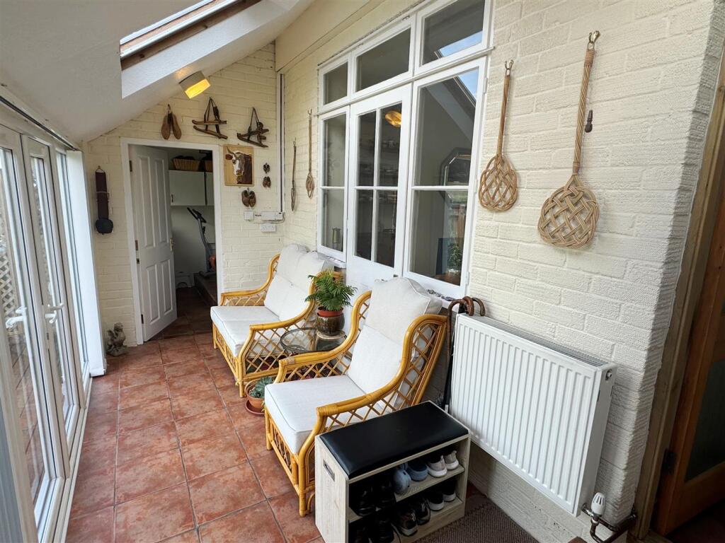 Garden Room 1.JPG