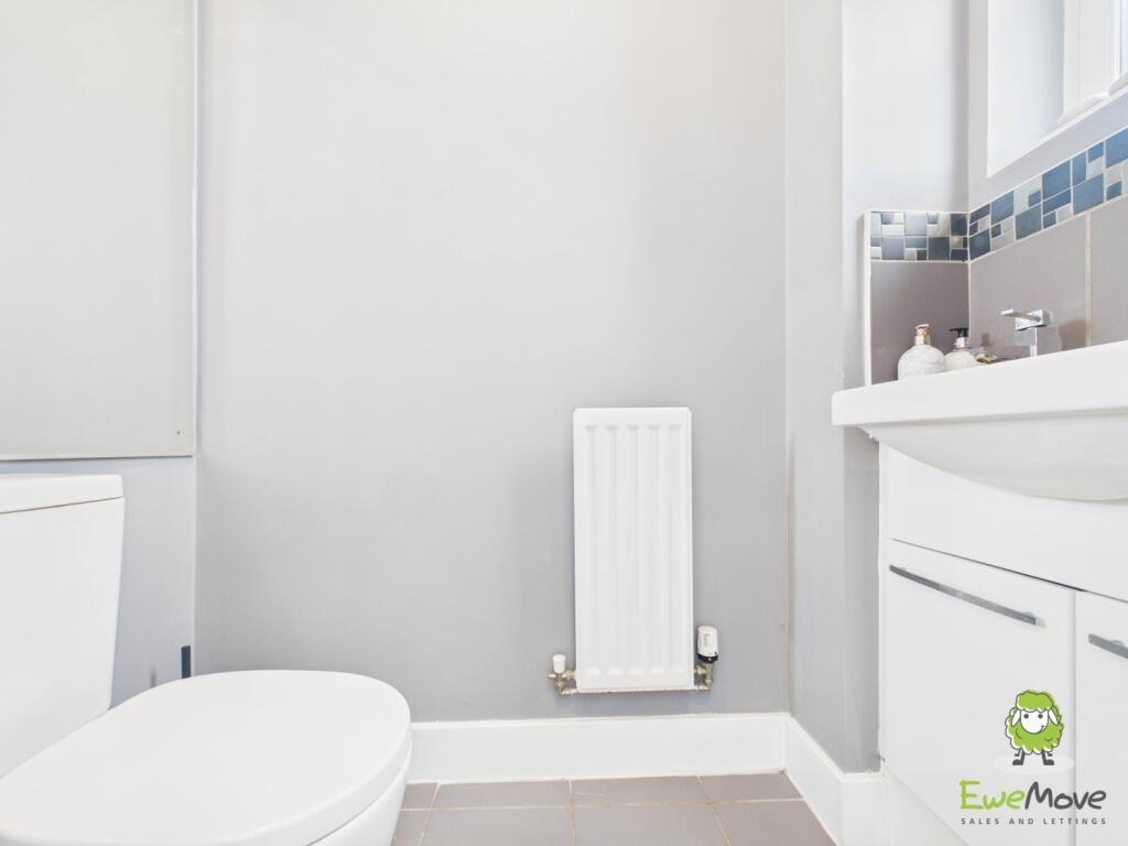 EweMove Estate Agents Basingstoke - Rockbourne Roa