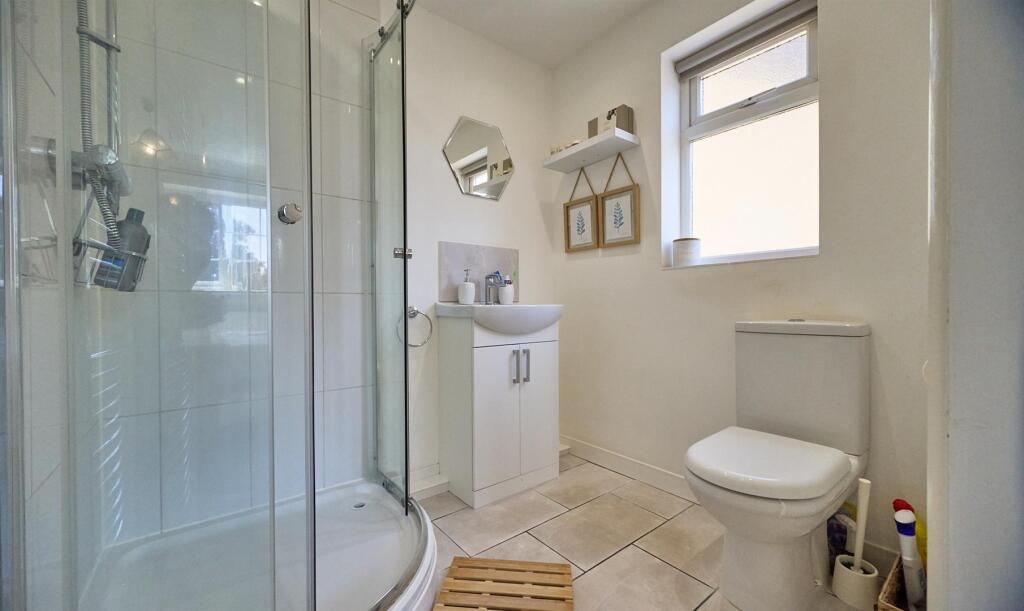 Ensuite Shower Room