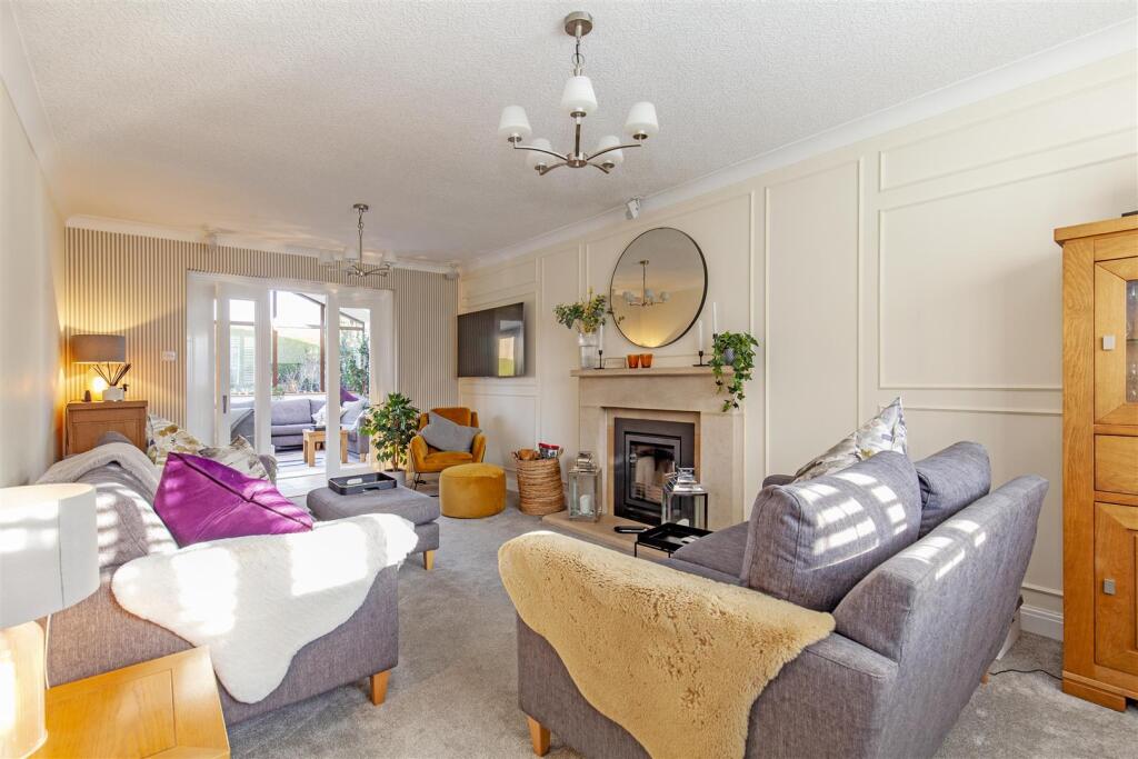 Reception Room-1.jpg