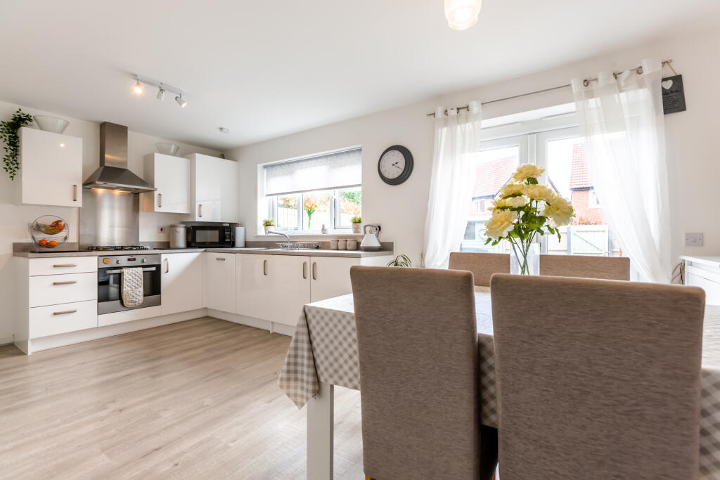 Robinson David Estate Agents 27 Cornflower Way Hig