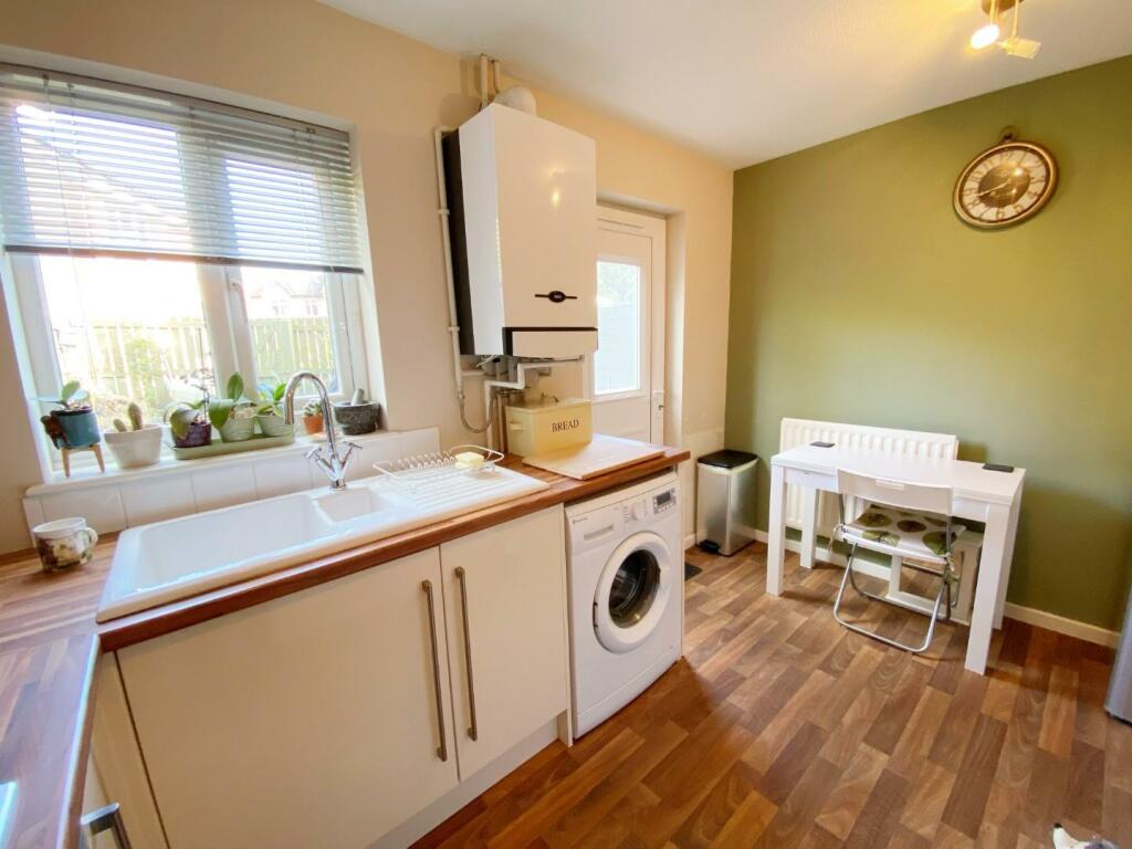 Kitchen 4.jpg