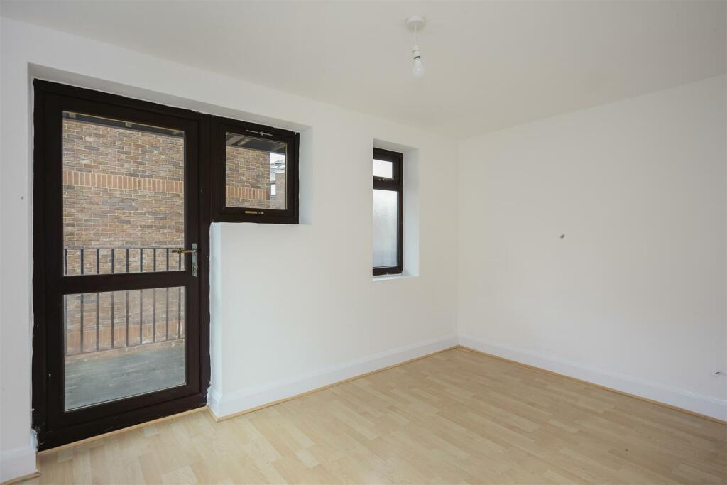 Flat 2 314338 12.jpg