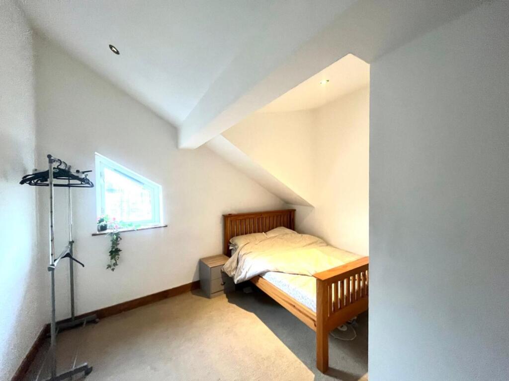 WhatsApp Image 2025-02-04 at 15.42.47 (1).jpeg