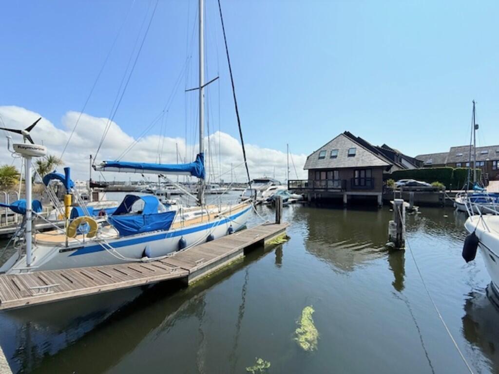 boat no name IMG_...