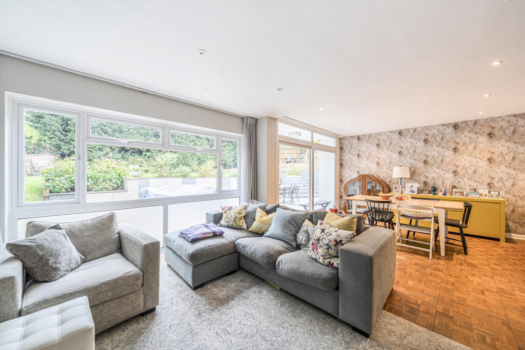 1363489-11-68ecef...