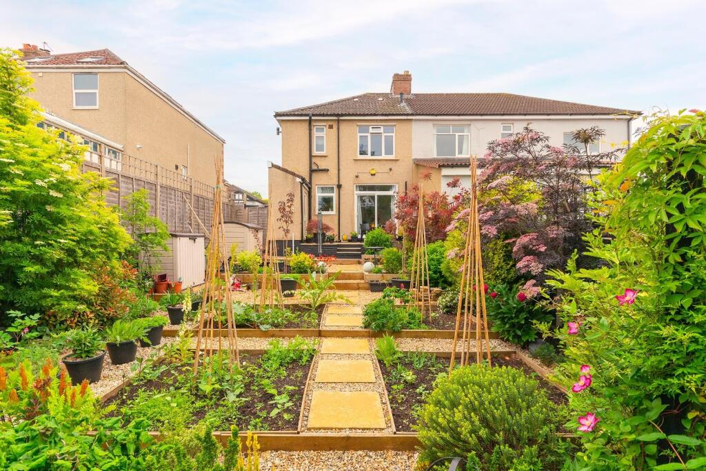 0J7ABN - External E.jpg