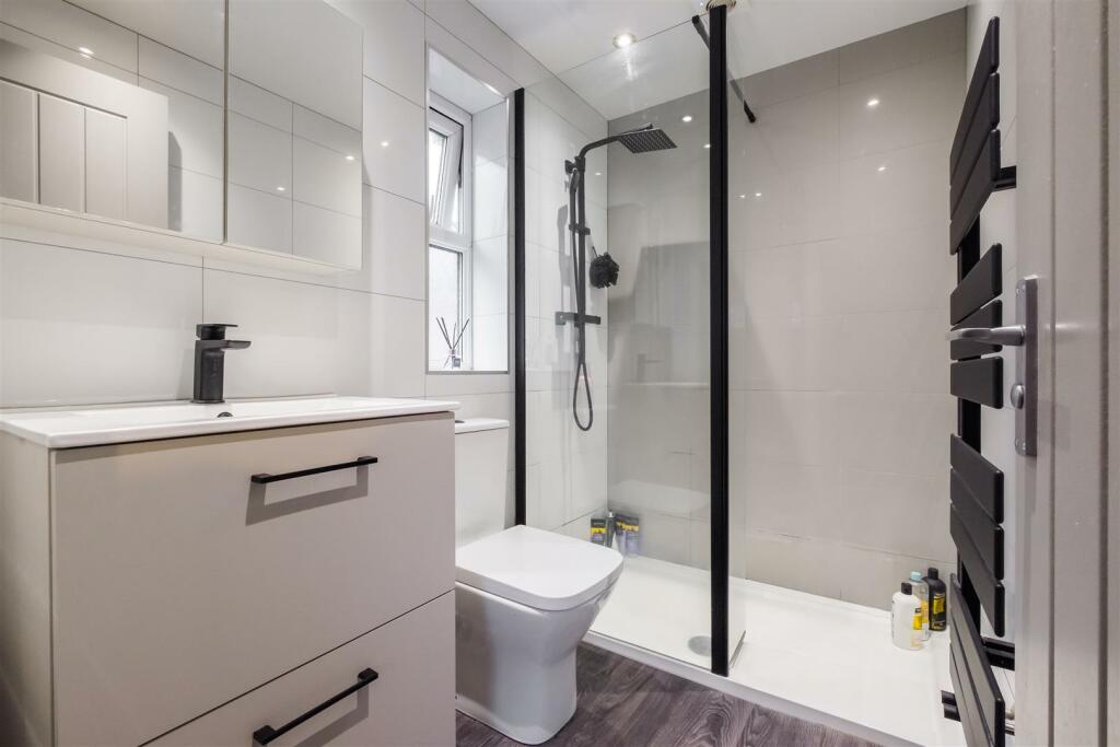 ENSUITE.jpg
