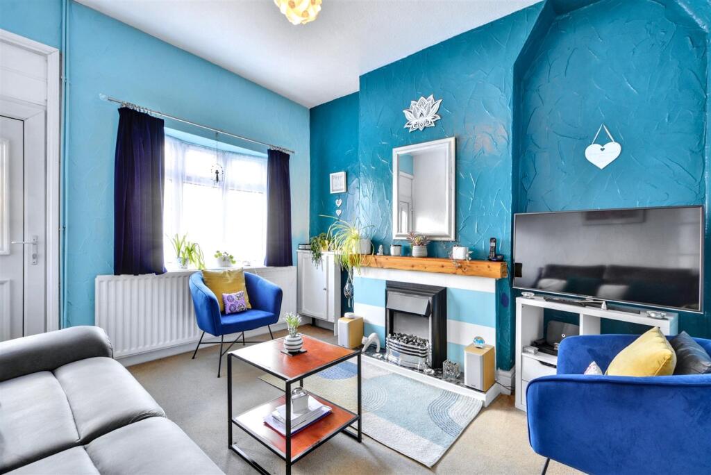 Lounge/Sitting Room