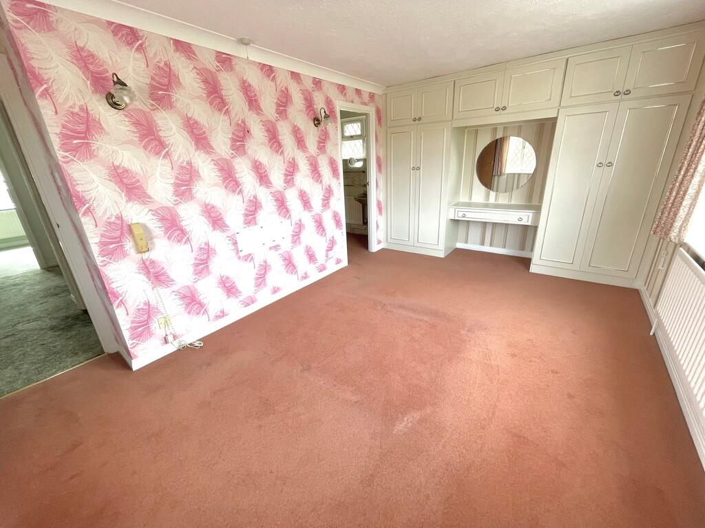12 Acxorn Close B...
