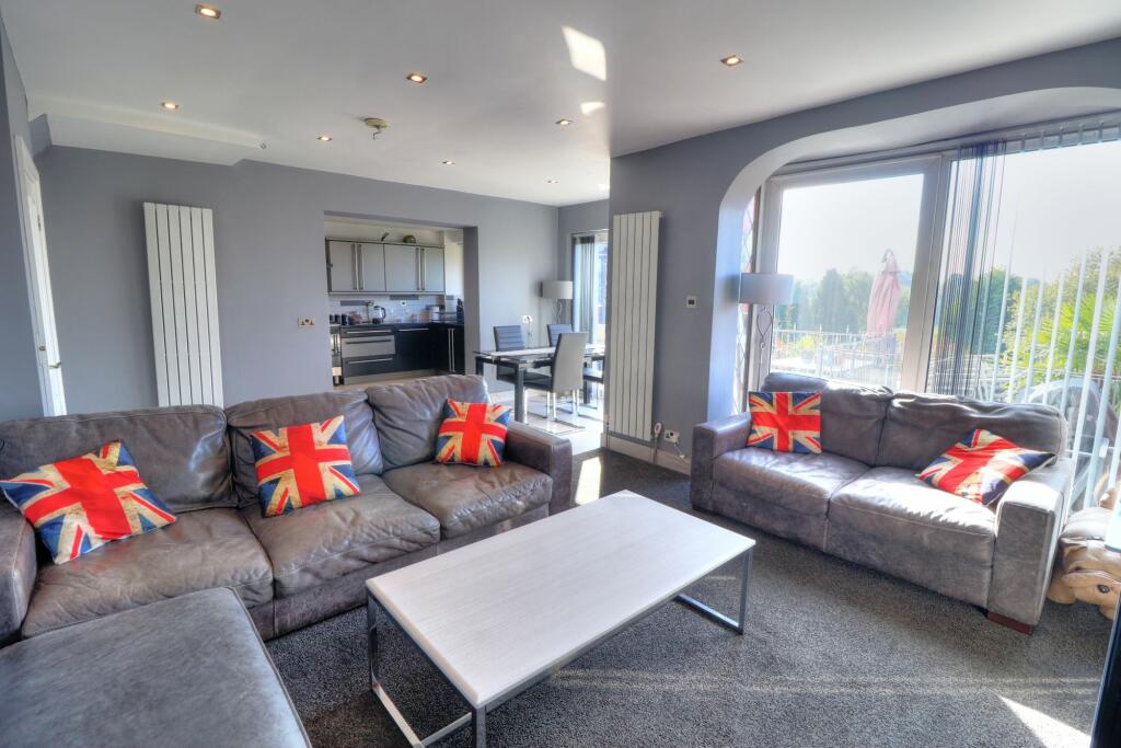 Second Lounge &amp; Dining Area