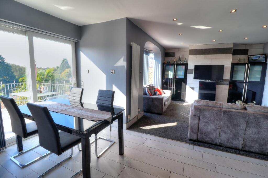 Second Lounge &amp; Dining Area