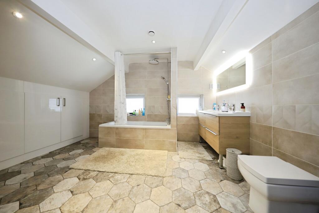 En-Suite Bedroom One