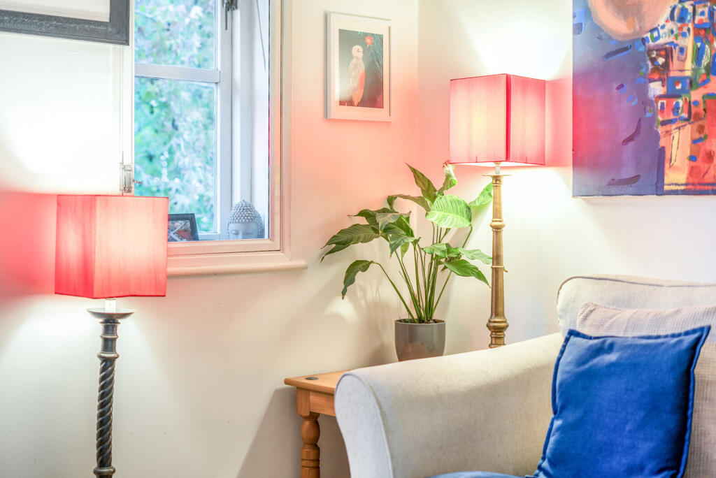 1349793-11-68c1bf...