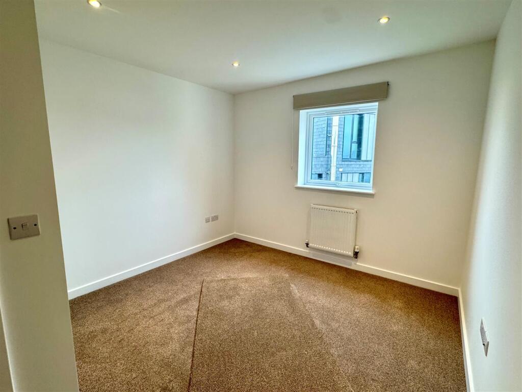 10 Tre Lowen Bedroom 1