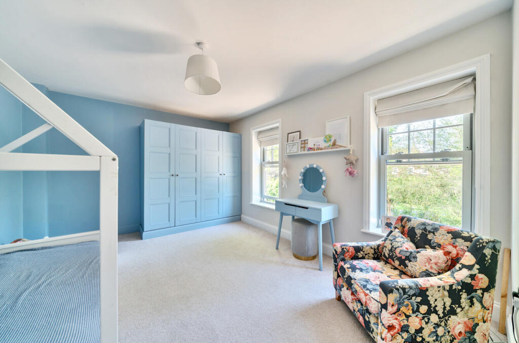 1311532-6-685400c...