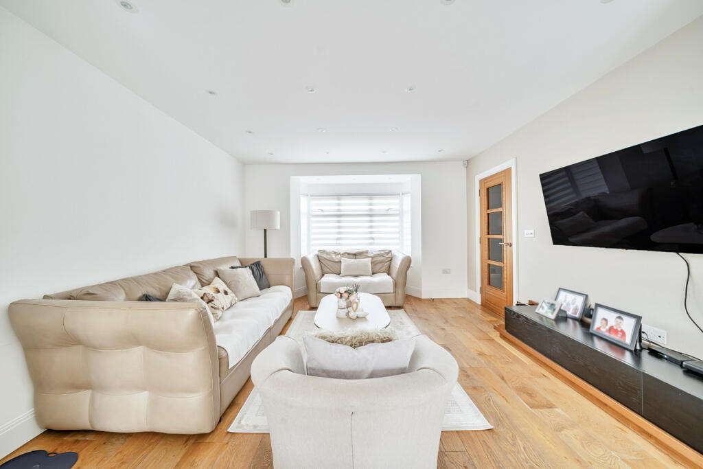 1299764-5-68308c5...