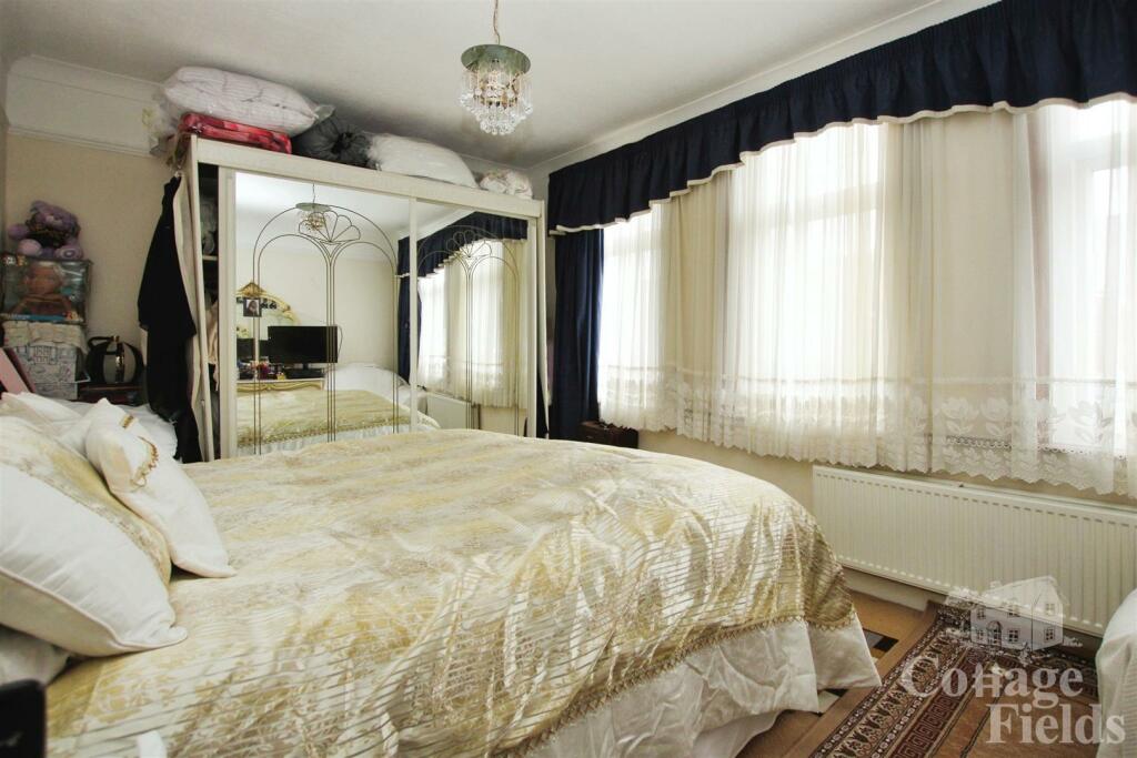 bed 201.JPG