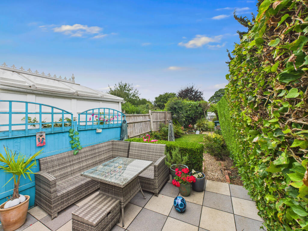 CAM02909G0-PR0453-STILL013