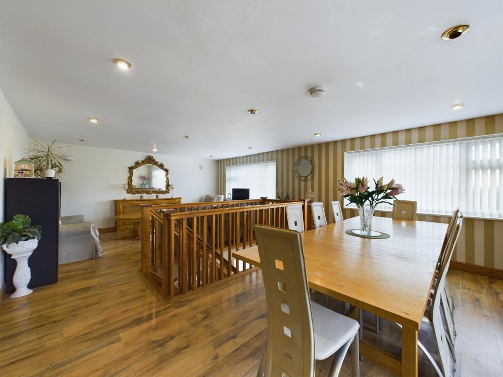 Living/Dining Room