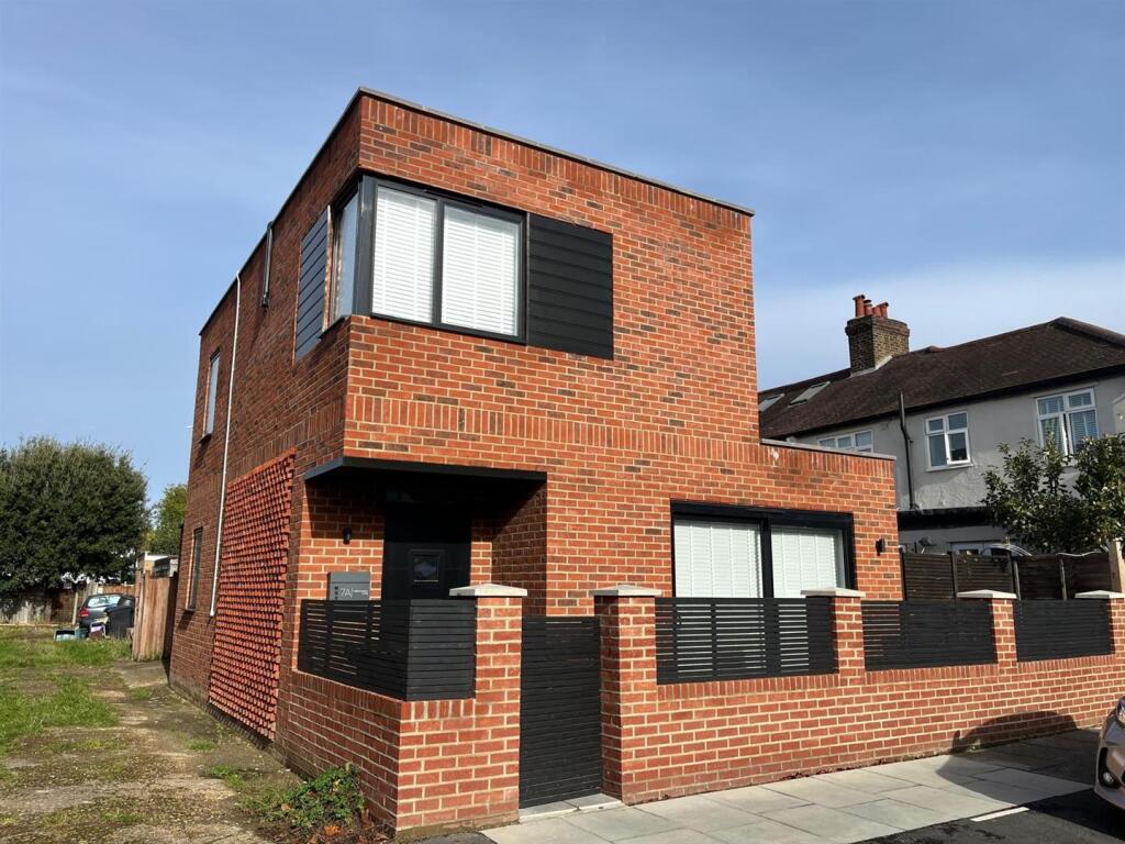 Christchurch Close, Colliers Wood