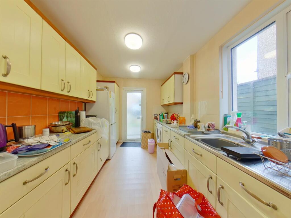 Kitchen (44).jpg