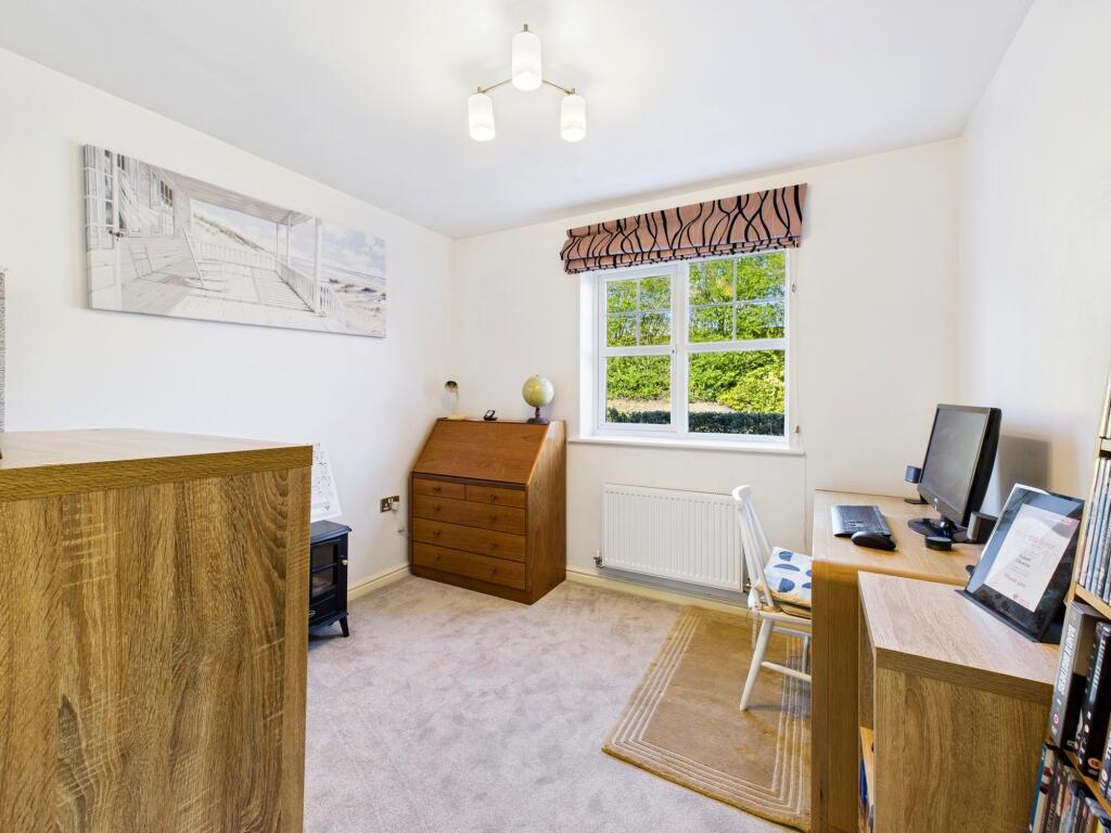 CAM05192G0-PR0033-STILL004