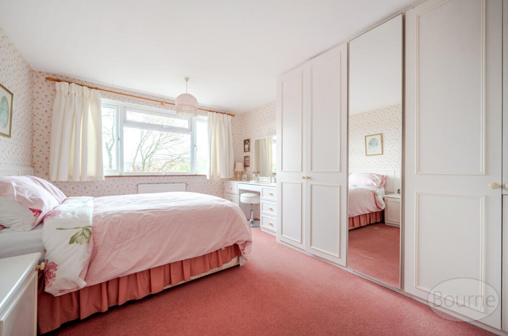 f8433f02-3df9-409...