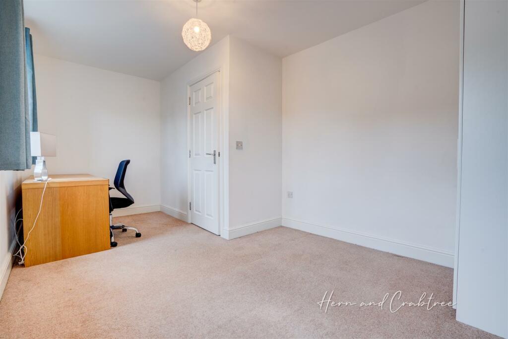 Mostyn Square, Llanishen, HernCrabtree (17).jpg