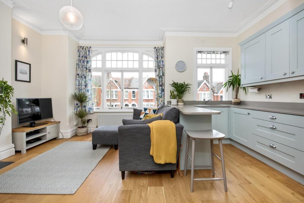 08.02.2022_Flat-D-44-Holmdene-Avenue-SE24-9LF_7-15