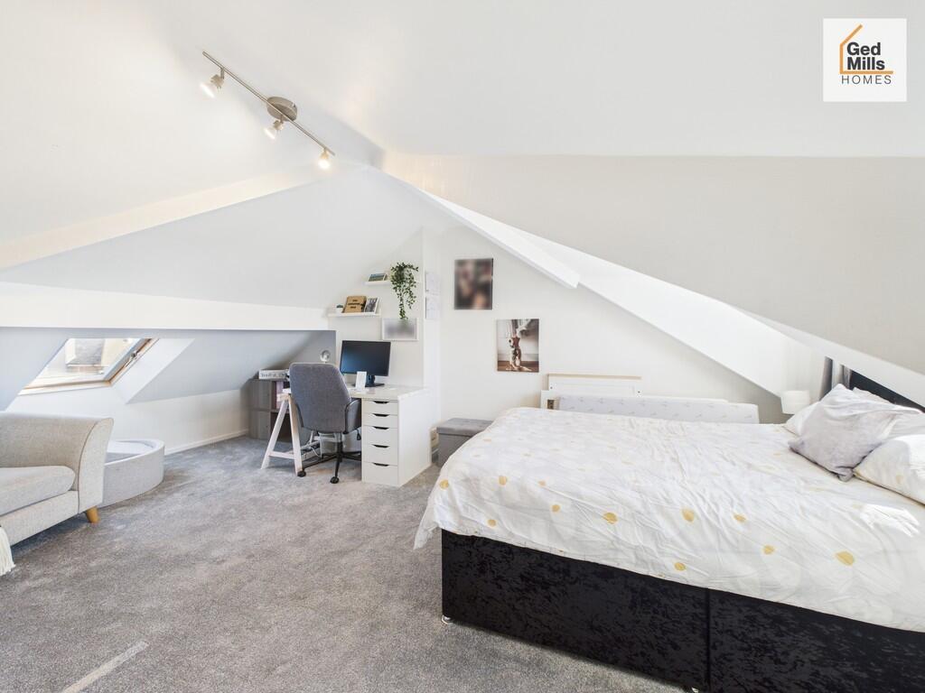 CAM04261G0-PR0095...