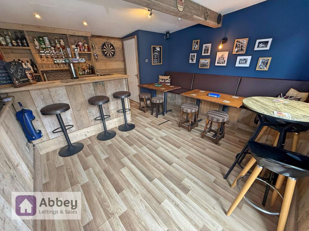 Garden Bar
