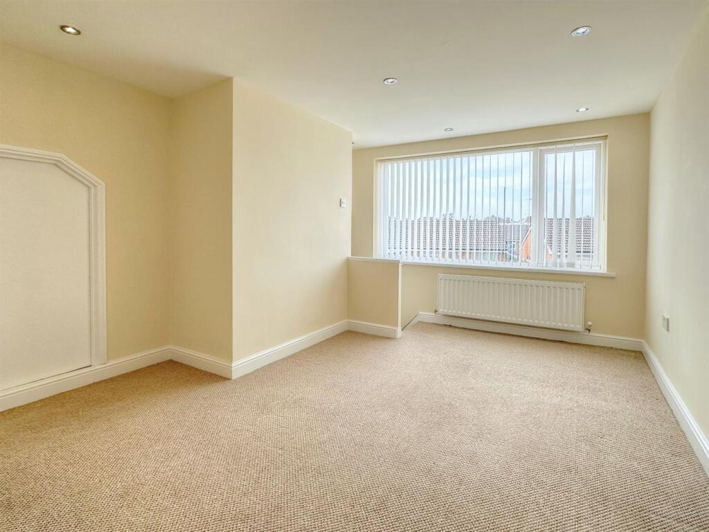 LOFT ROOM