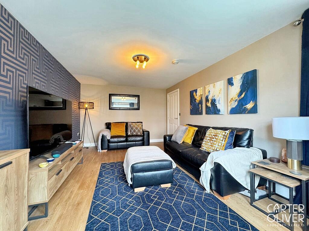 RECEPTION 1 - LOUNGE