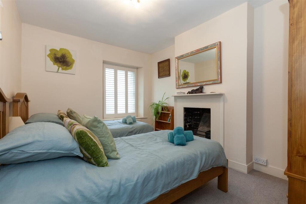 Bedroom.jpg