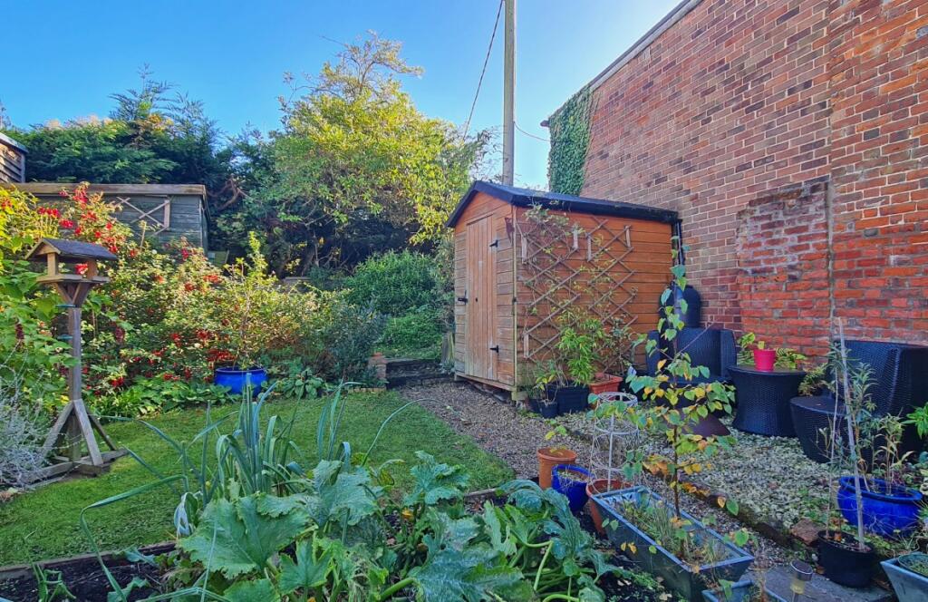 Gdn2  Medium  T202511101724.jpg