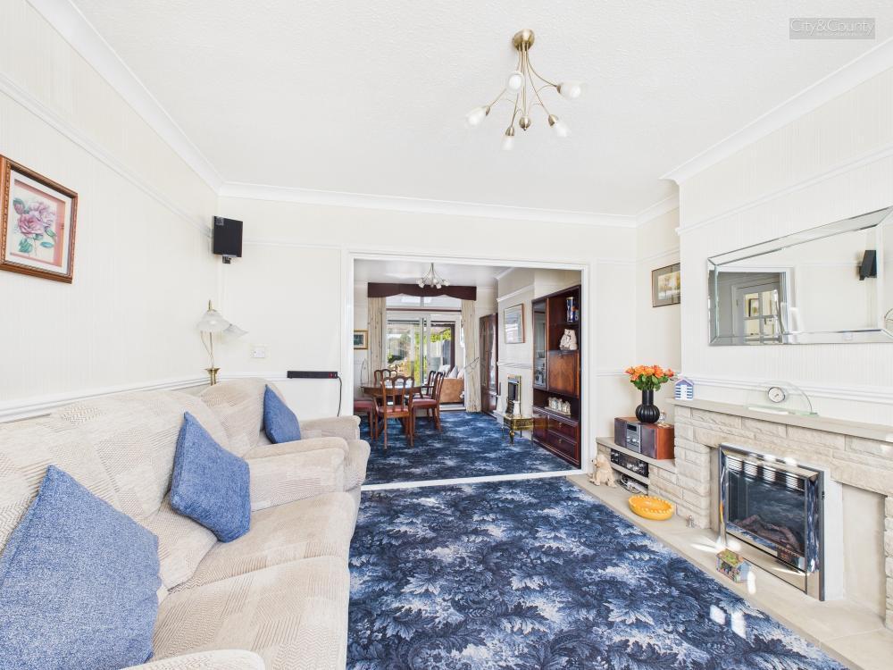 Living Room/Dining Room