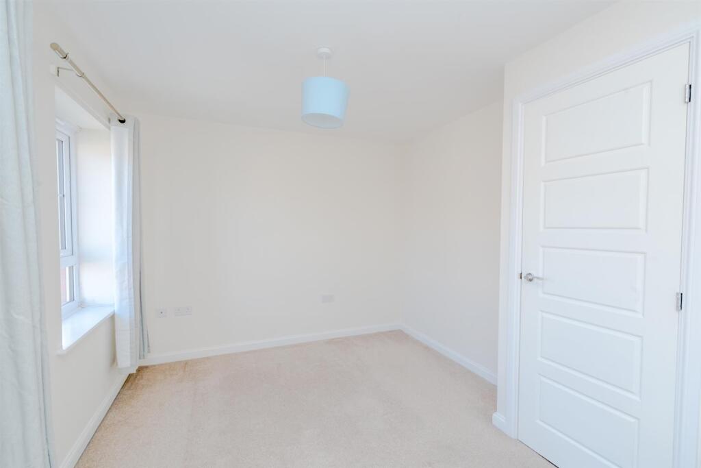 23, Hallum Way, Hednesford, Cannock, WS12 4TX (7 o