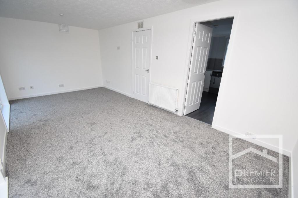 Lounge/Dining Area