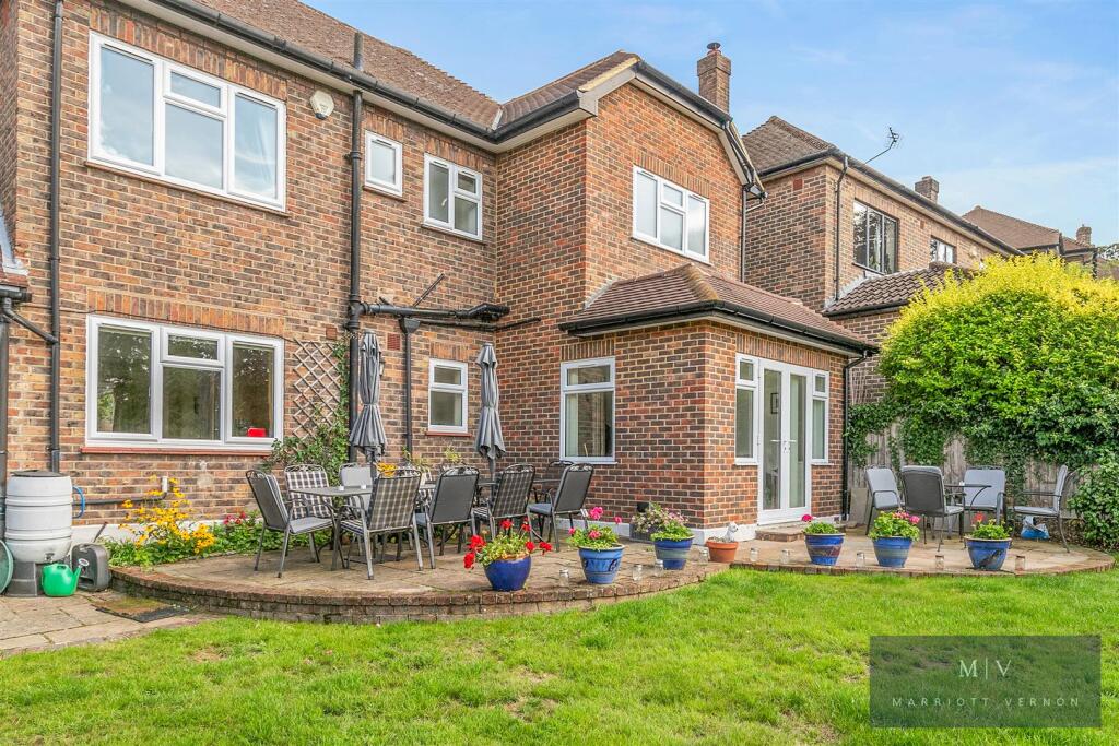 Manor Gardens 4 MV-19.jpg