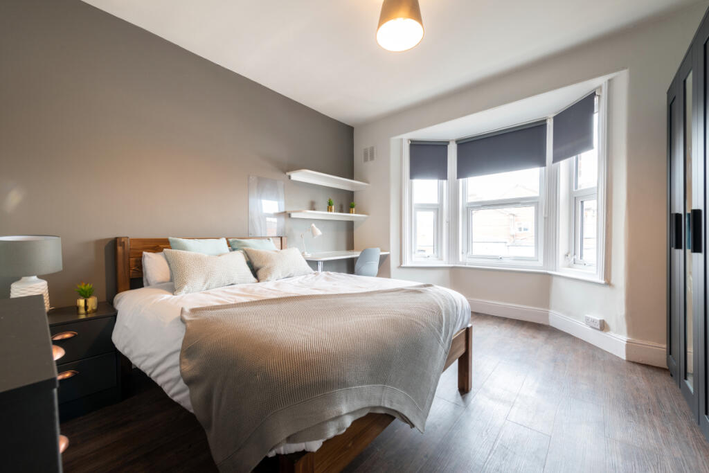 107 Mount Pleasant, Bedroom 1