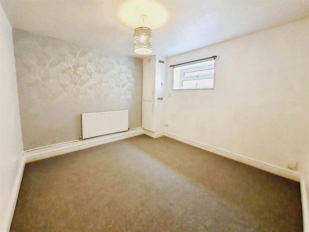 4. Bedroom.jpg