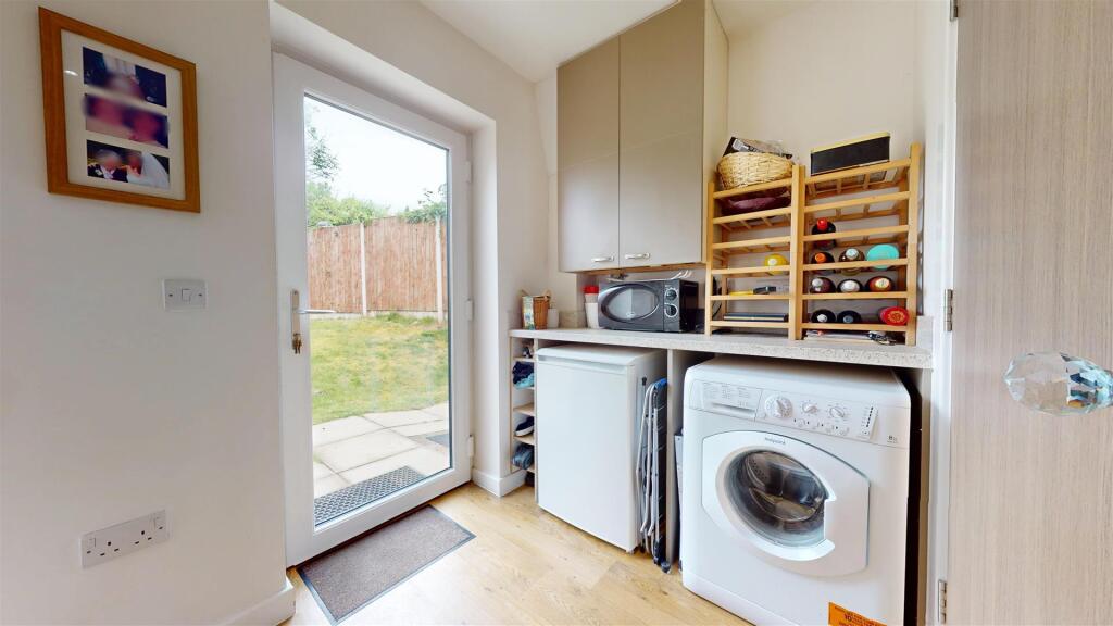 Victoria Avenue Kitchen Diner