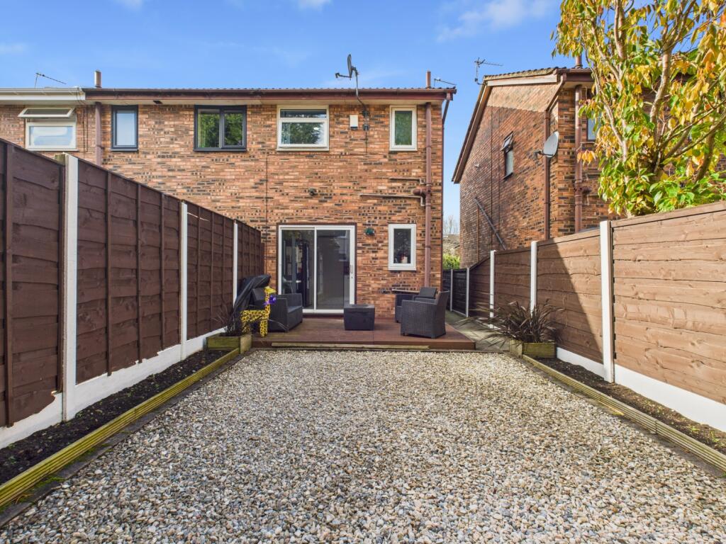 CAM03729G0-PR0163-STILL014