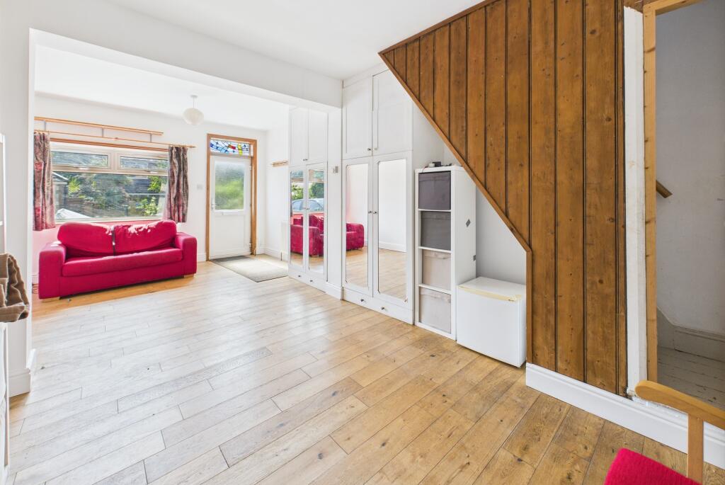 CAM02545G0-PR0468-STILL005